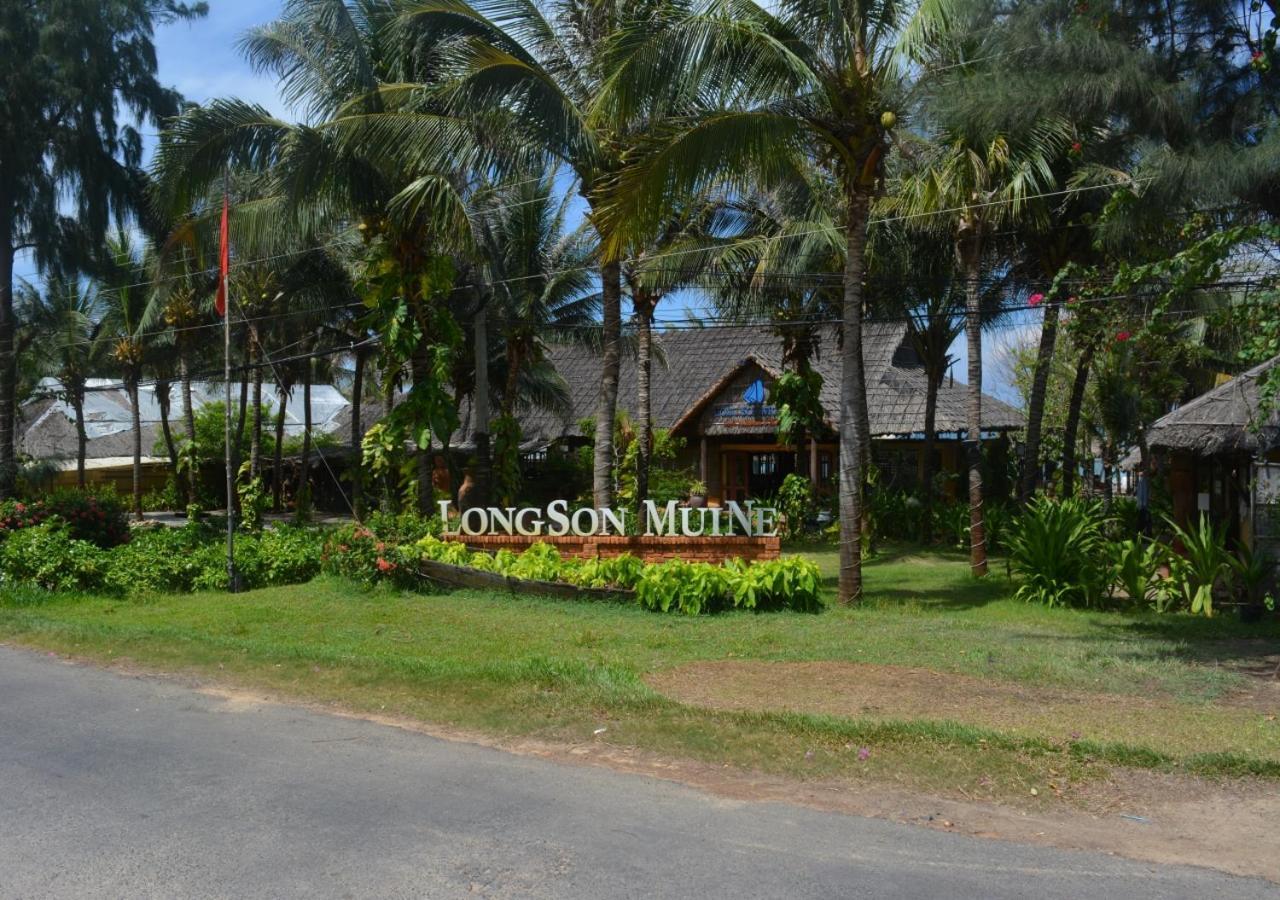 Hotel Longson Muine Backpacker Paradise Mui Ne Esterno foto