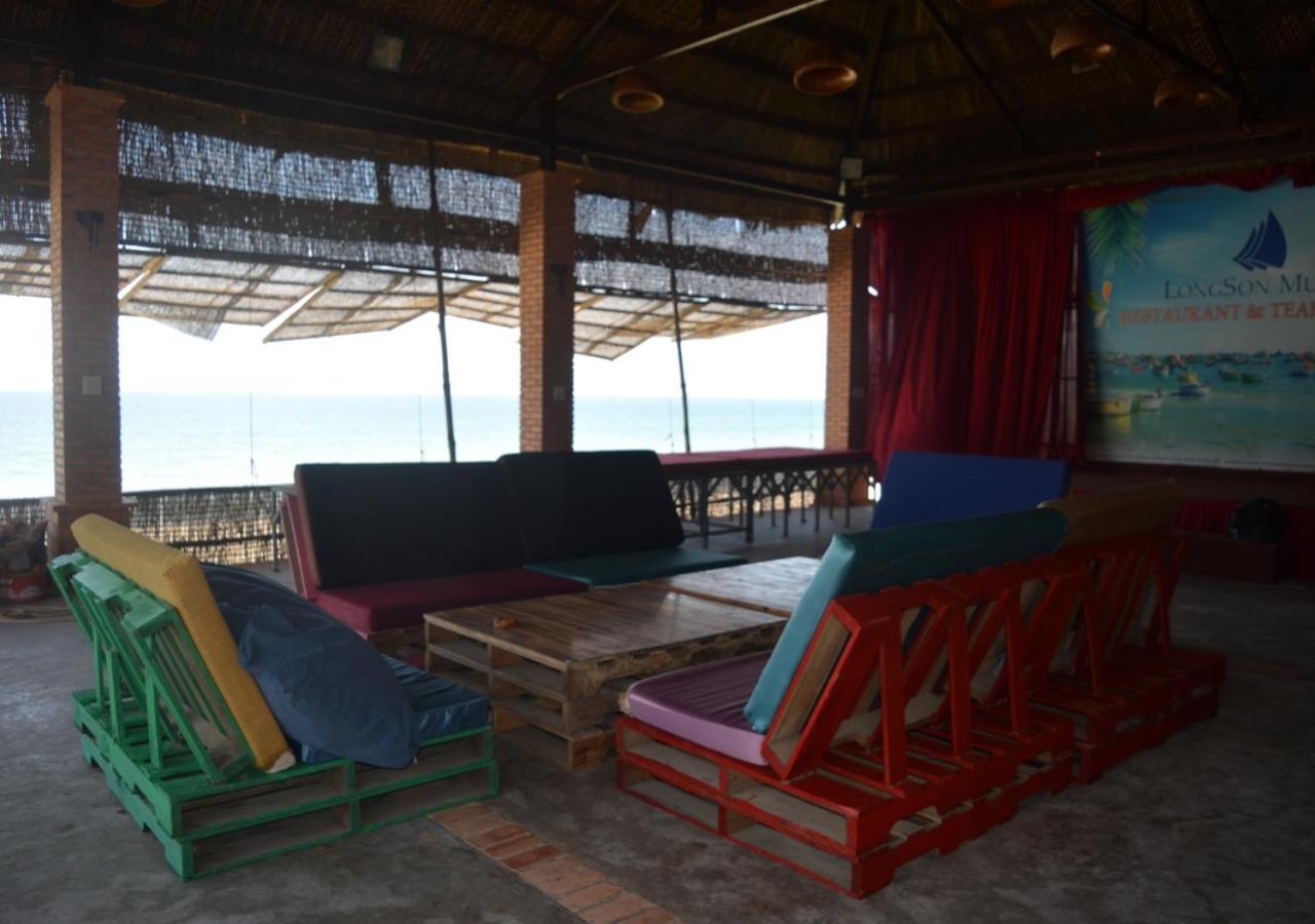 Hotel Longson Muine Backpacker Paradise Mui Ne Esterno foto